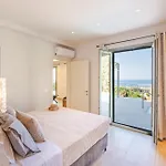 Luxury Artemis Pool, Jacuzzi, Peace & Perfect Sunsets In Kefalonia Villa