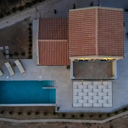 Luxury Artemis Pool, Jacuzzi, Peace & Perfect Sunsets In Kefalonia סבורונטה