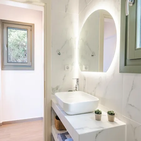 Luxury Artemis Pool, Jacuzzi, Peace & Perfect Sunsets In Kefalonia Villa