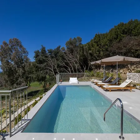 Luxury Artemis Pool, Jacuzzi, Peace & Perfect Sunsets In Kefalonia Villa Svoronata